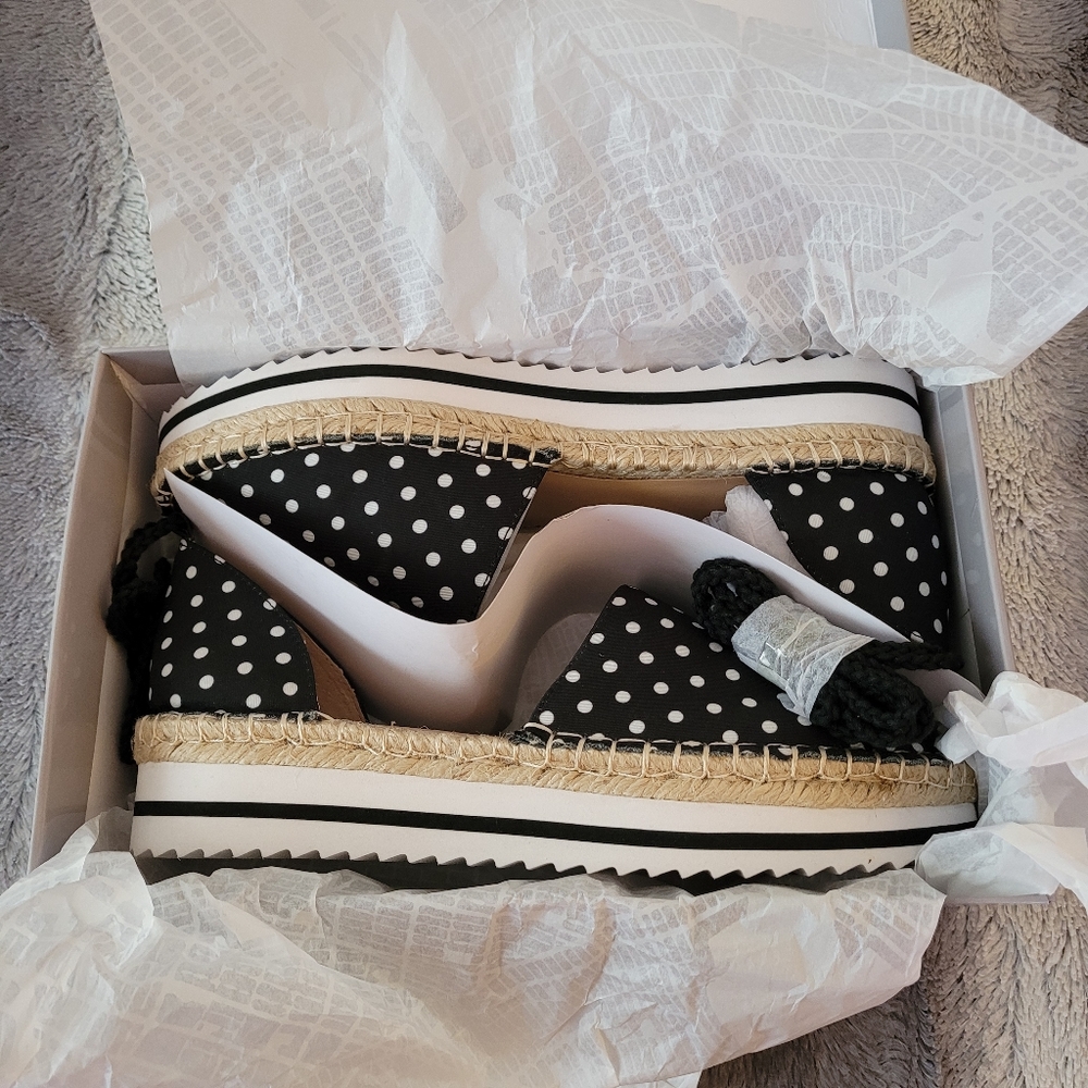 J LO Jennifer Lopez Slip on NWT - Picture 5 of 6